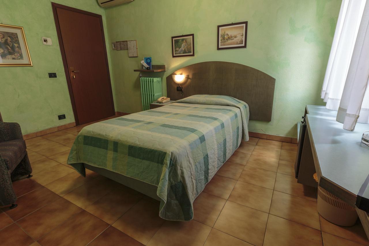 Hotel Il Telegrafo Melegnano Ngoại thất bức ảnh